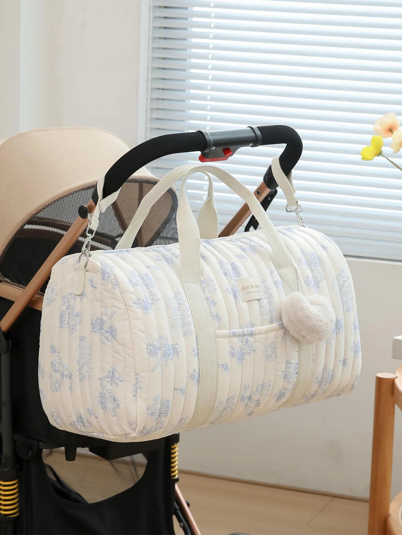 Newborn Baby Care Diaper Bag Mummy Shoulder Bag Embroidery Quilted Stroller Diaper Storage Organizer Large Handbags With Heart